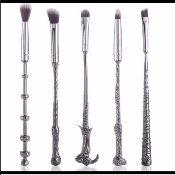 Harry Potter metal Makeup brush set with bag New - Picture 2 of 4